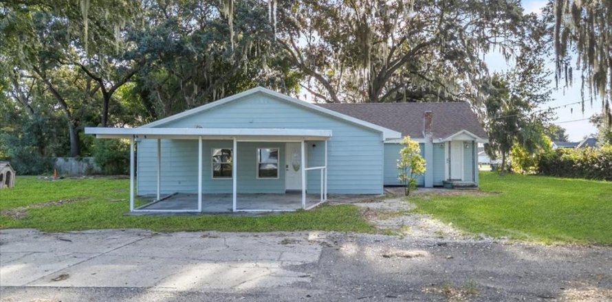 Casa en Auburndale, Florida 3 dormitorios, 169.83 m2 № 1906952