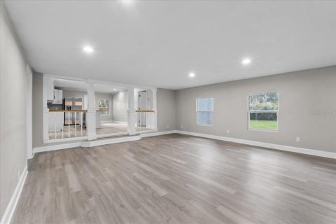 Casa en venta en Auburndale, Florida, 3 dormitorios, 169.83 m2 № 1906952 - foto 12