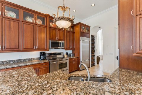 House in Four Corners, Florida 5 bedrooms, 417.04 sq.m. № 2207850 - photo 23