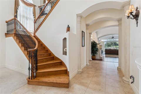 House in Four Corners, Florida 5 bedrooms, 417.04 sq.m. № 2207850 - photo 8