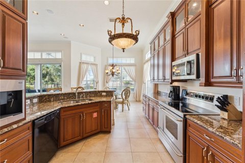 House in Four Corners, Florida 5 bedrooms, 417.04 sq.m. № 2207850 - photo 18