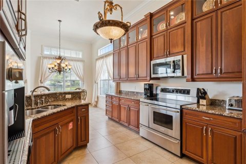 House in Four Corners, Florida 5 bedrooms, 417.04 sq.m. № 2207850 - photo 19