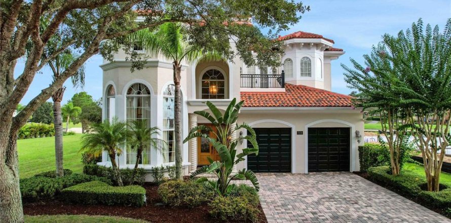 House in Four Corners, Florida 5 bedrooms, 417.04 sq.m. № 2207850