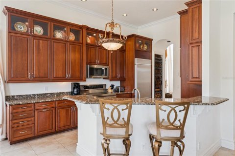 House in Four Corners, Florida 5 bedrooms, 417.04 sq.m. № 2207850 - photo 20