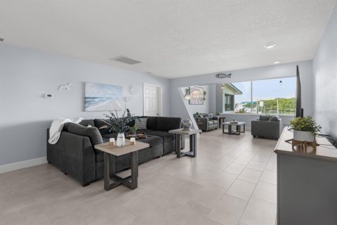 Casa en venta en Ruskin, Florida, 3 dormitorios, 231.88 m2 № 1681774 - foto 8