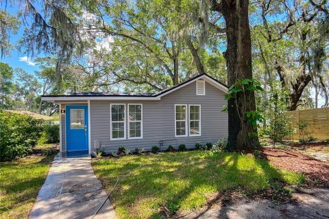 House in Floral City, Florida 5 bedrooms, 171.68 sq.m. № 1803428 - photo 4