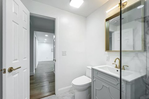 House in Floral City, Florida 5 bedrooms, 171.68 sq.m. № 1803428 - photo 27