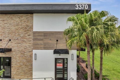 Commercial property in Orlando, Florida 69.68 sq.m. № 2108788 - photo 3