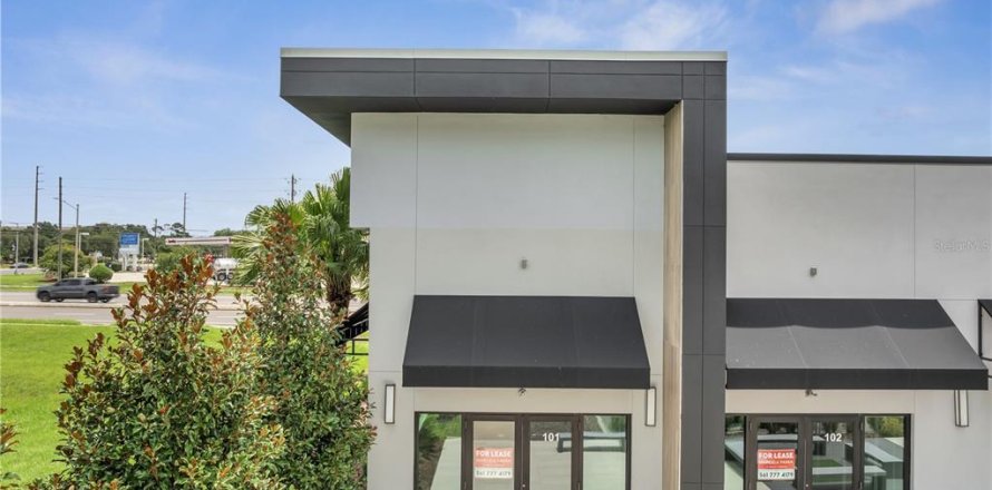 Commercial property in Orlando, Florida 69.68 sq.m. № 2108788