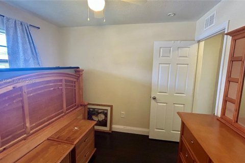 House in Lauderhill, Florida 3 bedrooms, 86.96 sq.m. № 1887206 - photo 18