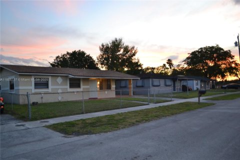 House in Lauderhill, Florida 3 bedrooms, 86.96 sq.m. № 1887206 - photo 4
