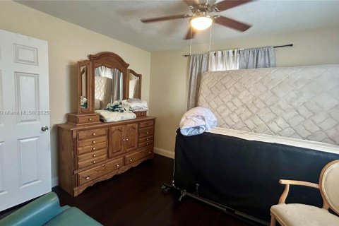 House in Lauderhill, Florida 3 bedrooms, 86.96 sq.m. № 1887206 - photo 20