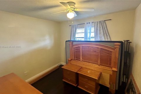 House in Lauderhill, Florida 3 bedrooms, 86.96 sq.m. № 1887206 - photo 16