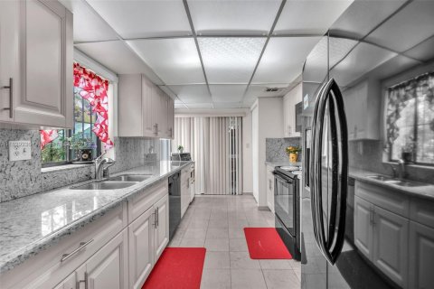 Copropriété à vendre à Miami, Floride: 3 chambres, 170.94 m2 № 1802661 - photo 15