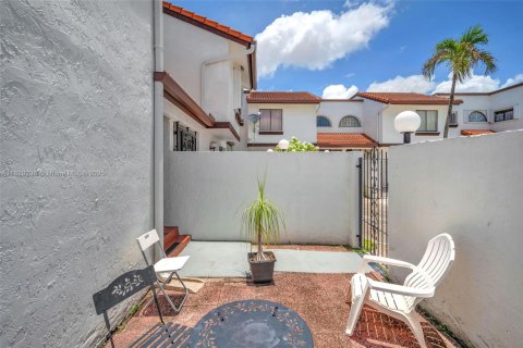 Copropriété à vendre à Miami, Floride: 3 chambres, 170.94 m2 № 1802661 - photo 5