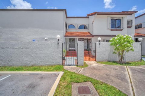 Copropriété à vendre à Miami, Floride: 3 chambres, 170.94 m2 № 1802661 - photo 1