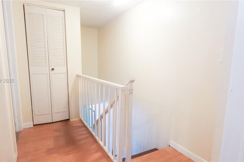 Touwnhouse à vendre à Lauderhill, Floride: 2 chambres, 101.82 m2 № 1712621 - photo 7