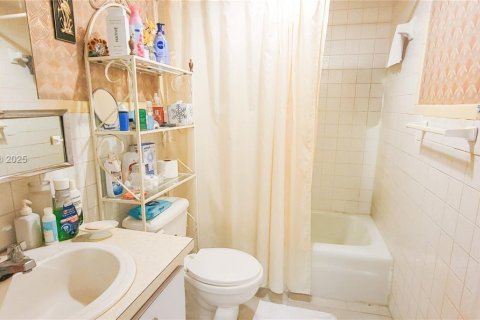 Touwnhouse à vendre à Lauderhill, Floride: 2 chambres, 101.82 m2 № 1712621 - photo 8