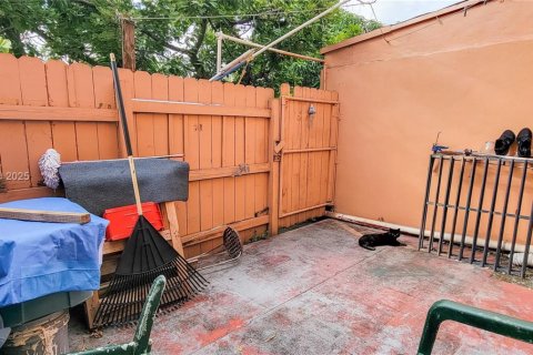 Touwnhouse à vendre à Lauderhill, Floride: 2 chambres, 101.82 m2 № 1712621 - photo 10