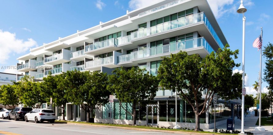 Condo à Miami Beach, Floride, 1 chambre  № 2042036