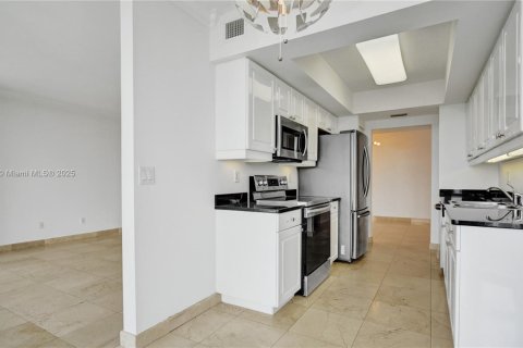 Condominio en venta en Aventura, Florida, 2 dormitorios, 139.82 m2 № 1993906 - foto 13
