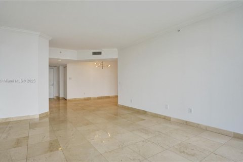 Condominio en venta en Aventura, Florida, 2 dormitorios, 139.82 m2 № 1993906 - foto 11