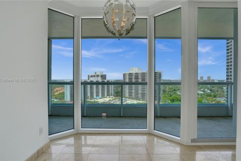 Condominio en venta en Aventura, Florida, 2 dormitorios, 139.82 m2 № 1993906 - foto 17
