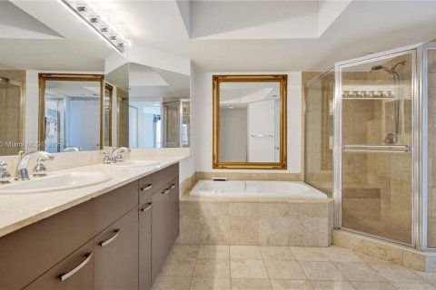 Condominio en venta en Aventura, Florida, 2 dormitorios, 139.82 m2 № 1993906 - foto 29