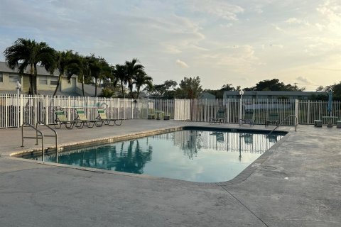 Touwnhouse à louer à Deerfield Beach, Floride: 3 chambres, 104.24 m2 № 2249976 - photo 13