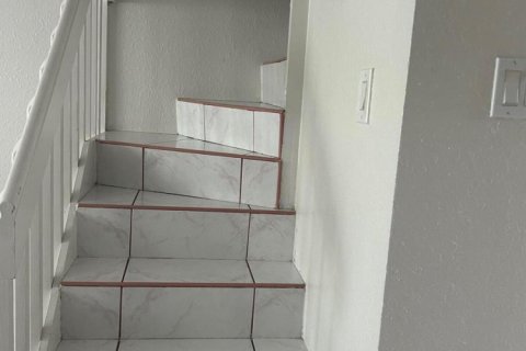 Touwnhouse à louer à Deerfield Beach, Floride: 3 chambres, 104.24 m2 № 2249976 - photo 7