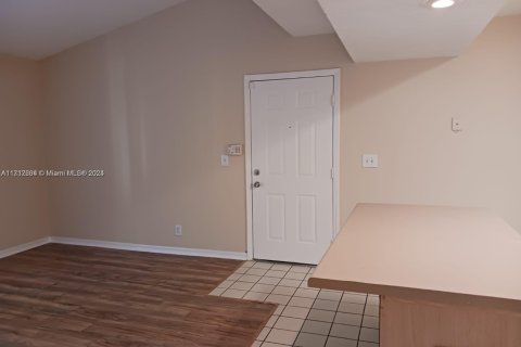 Condominio en venta en Pompano Beach, Florida, 1 dormitorio, 58.81 m2 № 1708259 - foto 13