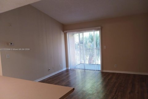 Condominio en venta en Pompano Beach, Florida, 1 dormitorio, 58.81 m2 № 1708259 - foto 12