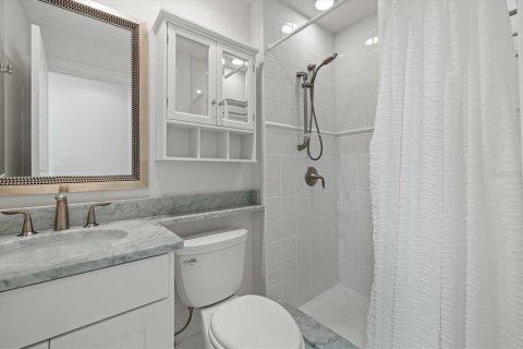 Copropriété à vendre à Sarasota, Floride: 3 chambres, 193.24 m2 № 2383363 - photo 28