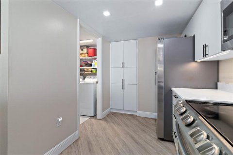 Condominio en venta en Daytona Beach, Florida, 2 dormitorios, 128.58 m2 № 1654045 - foto 9