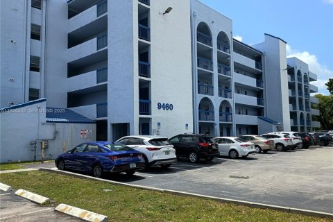 Copropriété à louer à Miami, Floride: 1 chambre, 62.8 m2 № 1982637 - photo 1