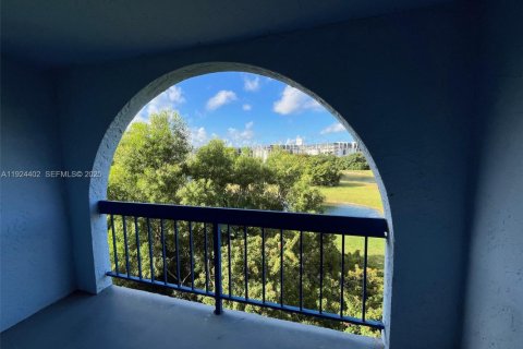 Copropriété à louer à Miami, Floride: 1 chambre, 62.8 m2 № 1982637 - photo 10