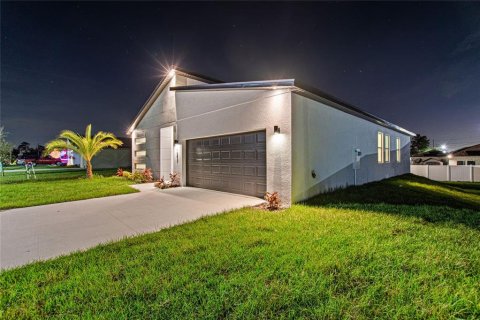House in Kissimmee, Florida 4 bedrooms, 159.79 sq.m. № 1817941 - photo 4