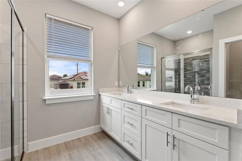Casa en alquiler en Kissimmee, Florida, 4 dormitorios, 159.79 m2 № 1817941 - foto 29