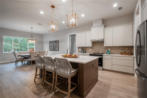 Casa en venta en Lady Lake, Florida, 3 dormitorios, 228.54 m2 № 1608850 - foto 3