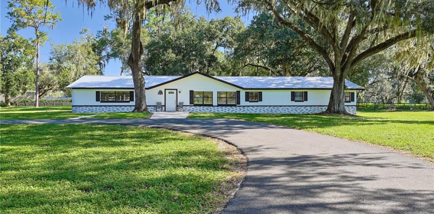Villa ou maison à Belleview, Floride 3 chambres, 159.42 m2 № 1910337
