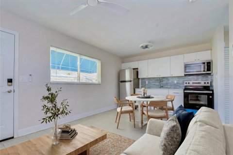 Apartamento en alquiler en Saint Pete Beach, Florida, 1 dormitorio, 42.36 m2 № 2149214 - foto 4