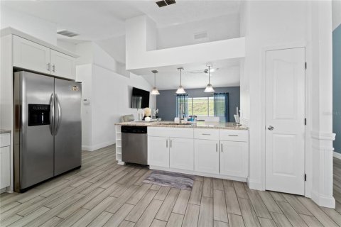 Villa ou maison à vendre à Davenport, Floride: 3 chambres, 133.04 m2 № 2427499 - photo 16