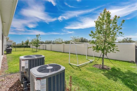 Casa en venta en Orlando, Florida, 7 dormitorios, 408.96 m2 № 1901901 - foto 26