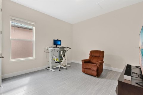 Casa en venta en Orlando, Florida, 7 dormitorios, 408.96 m2 № 1901901 - foto 21