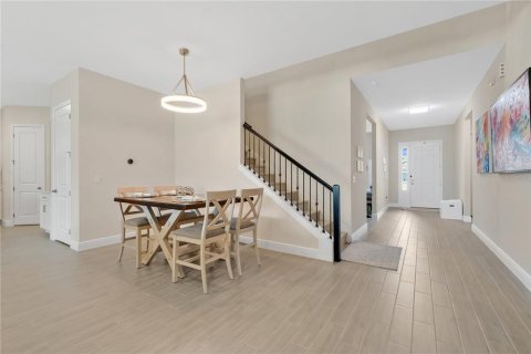 Casa en venta en Orlando, Florida, 7 dormitorios, 408.96 m2 № 1901901 - foto 7
