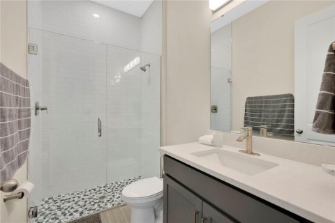 Casa en venta en Orlando, Florida, 7 dormitorios, 408.96 m2 № 1901901 - foto 13