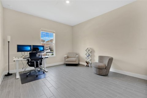 Casa en venta en Orlando, Florida, 7 dormitorios, 408.96 m2 № 1901901 - foto 19