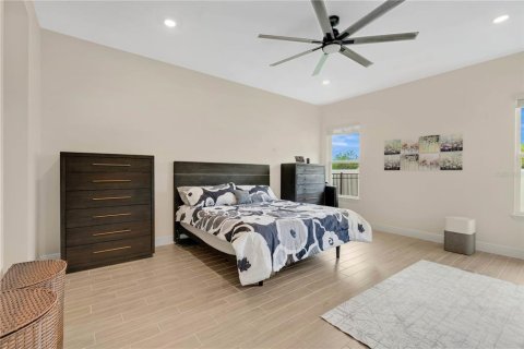 Casa en venta en Orlando, Florida, 7 dormitorios, 408.96 m2 № 1901901 - foto 8