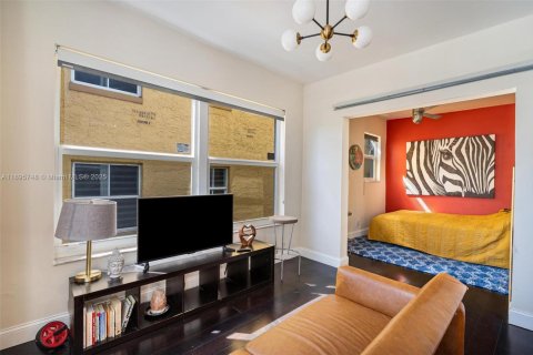 Copropriété à vendre à Miami Beach, Floride: 2 chambres, 67.82 m2 № 1950008 - photo 16