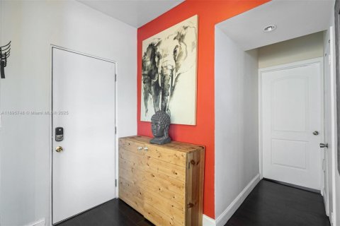 Copropriété à vendre à Miami Beach, Floride: 2 chambres, 67.82 m2 № 1950008 - photo 17